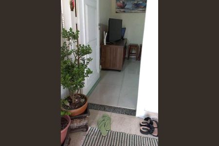 Casa à venda com 78m², 2 quartos e 1 vaga