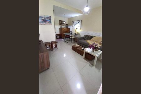 Casa à venda com 78m², 2 quartos e 1 vaga