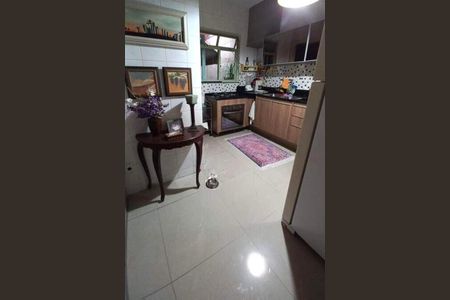 Casa à venda com 78m², 2 quartos e 1 vaga