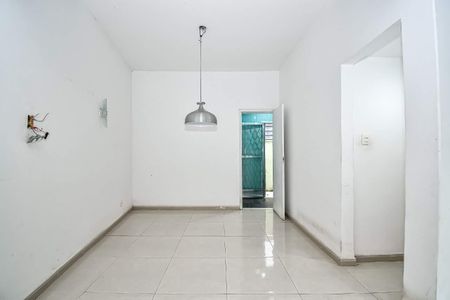 Casa à venda com 166m², 3 quartos e 1 vaga