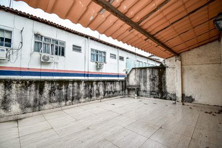 Casa à venda com 166m², 3 quartos e 1 vaga