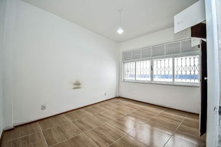 Casa à venda com 166m², 3 quartos e 1 vaga