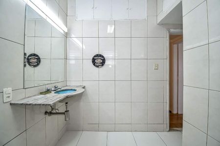 Casa à venda com 166m², 3 quartos e 1 vaga