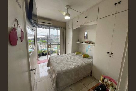 Apartamento à venda com 77m², 2 quartos e 1 vaga