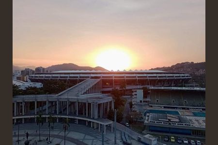 Apartamento à venda com 77m², 2 quartos e 1 vaga