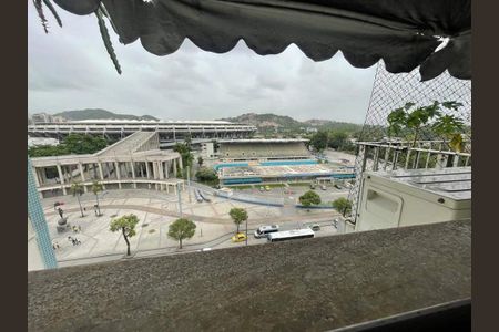 Apartamento à venda com 77m², 2 quartos e 1 vaga