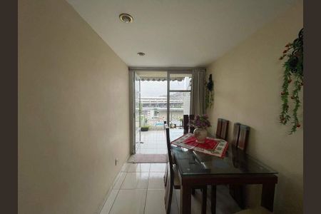 Apartamento à venda com 77m², 2 quartos e 1 vaga