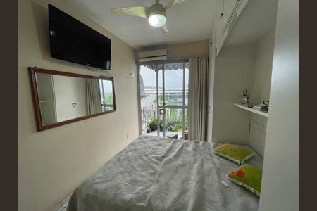 Apartamento à venda com 77m², 2 quartos e 1 vaga