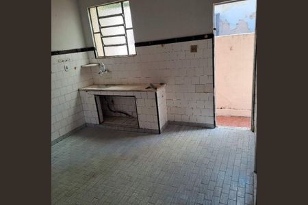 Casa à venda com 235m², 8 quartos e 1 vaga