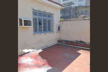 Casa à venda com 235m², 8 quartos e 1 vaga
