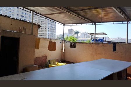 Casa à venda com 235m², 8 quartos e 1 vaga