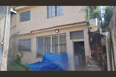 Casa à venda com 235m², 8 quartos e 1 vaga