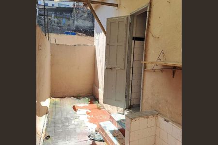 Casa à venda com 235m², 8 quartos e 1 vaga