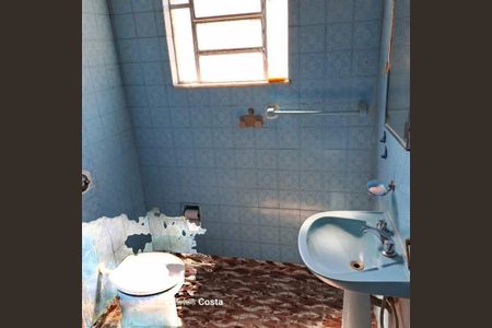 Casa à venda com 235m², 8 quartos e 1 vaga