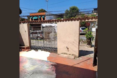 Casa à venda com 235m², 8 quartos e 1 vaga