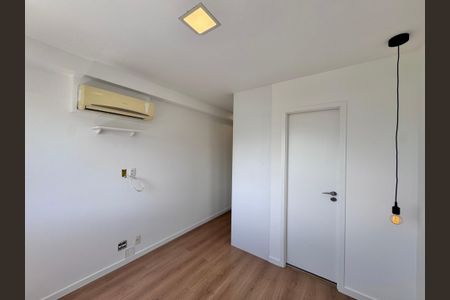 Apartamento à venda com 156m², 3 quartos e 2 vagas Apartamento à venda com 156m², 3 quartos e 2 vagasSuíte 1