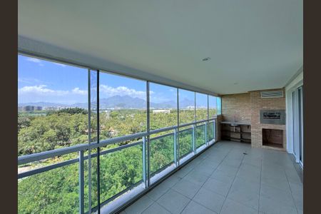 Apartamento à venda com 156m², 3 quartos e 2 vagas Apartamento à venda com 156m², 3 quartos e 2 vagasVaranda