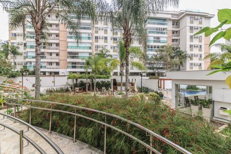 Apartamento à venda com 156m², 3 quartos e 2 vagas Apartamento à venda com 156m², 3 quartos e 2 vagasFachada