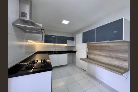 Apartamento à venda com 156m², 3 quartos e 2 vagas Apartamento à venda com 156m², 3 quartos e 2 vagasCozinha