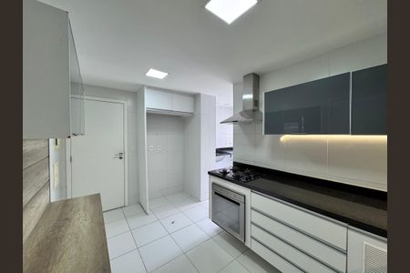 Apartamento à venda com 156m², 3 quartos e 2 vagas Apartamento à venda com 156m², 3 quartos e 2 vagasCozinha