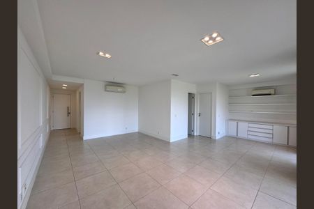 Apartamento à venda com 156m², 3 quartos e 2 vagas Apartamento à venda com 156m², 3 quartos e 2 vagasSala