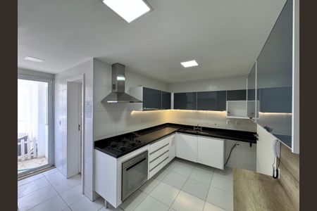 Apartamento à venda com 156m², 3 quartos e 2 vagas Apartamento à venda com 156m², 3 quartos e 2 vagasCozinha