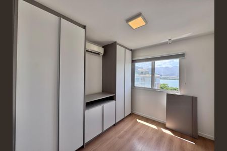 Apartamento à venda com 156m², 3 quartos e 2 vagas Apartamento à venda com 156m², 3 quartos e 2 vagasSuíte 2