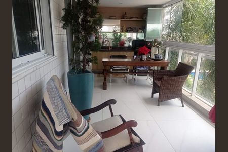 Apartamento à venda com 151m², 4 quartos e 3 vagas