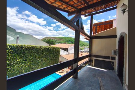 Casa de condomínio à venda com 351m², 4 quartos e 4 vagasSacada Suíte 2