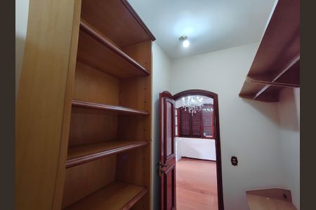 Casa de condomínio à venda com 351m², 4 quartos e 4 vagasCloset Suíte 3
