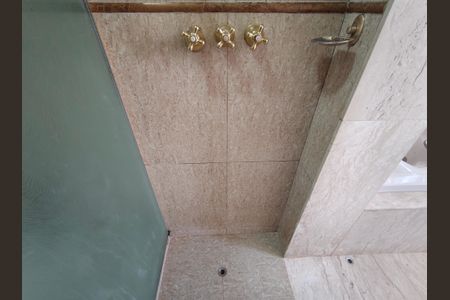 Casa de condomínio à venda com 351m², 4 quartos e 4 vagasBanheiro da Suíte 3