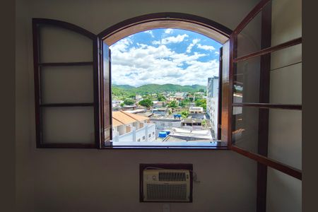 Casa de condomínio à venda com 351m², 4 quartos e 4 vagasQuarto