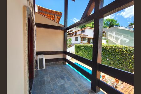 Casa de condomínio à venda com 351m², 4 quartos e 4 vagasSacada Suíte 3