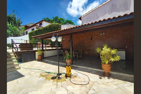 Casa de condomínio à venda com 351m², 4 quartos e 4 vagasÁrea comum