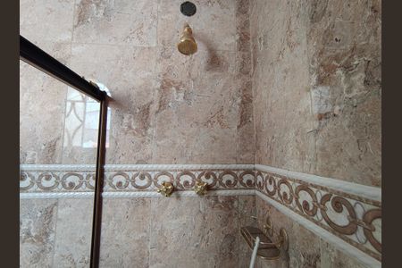 Casa de condomínio à venda com 351m², 4 quartos e 4 vagasBanheiro da Suíte 1