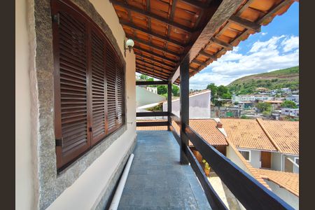 Casa de condomínio à venda com 351m², 4 quartos e 4 vagasSacada Suíte 3