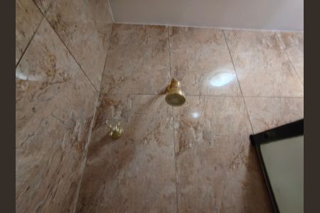 Casa de condomínio à venda com 351m², 4 quartos e 4 vagasBanheiro da Suíte 2