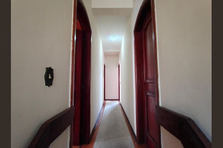 Casa de condomínio à venda com 351m², 4 quartos e 4 vagasCorredor