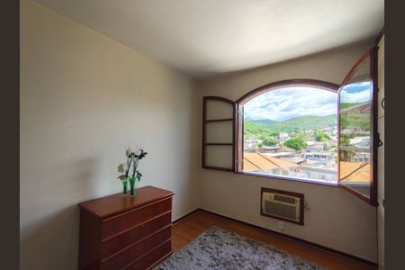 Casa de condomínio à venda com 351m², 4 quartos e 4 vagasQuarto