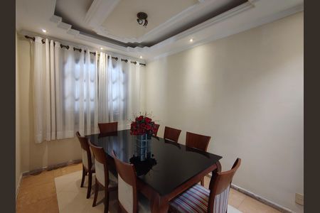 Casa de condomínio à venda com 351m², 4 quartos e 4 vagasSala