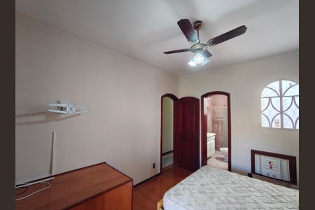 Casa de condomínio à venda com 351m², 4 quartos e 4 vagasSuíte 1