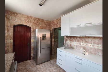 Casa de condomínio à venda com 351m², 4 quartos e 4 vagasCozinha