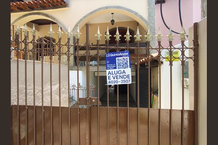 Casa de condomínio à venda com 351m², 4 quartos e 4 vagasPlaca