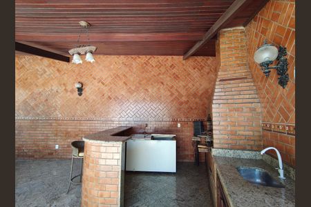 Casa de condomínio à venda com 351m², 4 quartos e 4 vagasÁrea comum