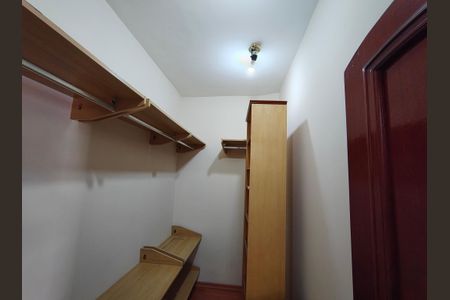 Casa de condomínio à venda com 351m², 4 quartos e 4 vagasCloset Suíte 3