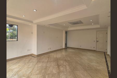 Apartamento à venda com 243m², 3 quartos e 3 vagas Apartamento à venda com 243m², 3 quartos e 3 vagasSala