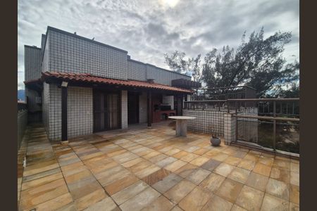 Apartamento à venda com 243m², 3 quartos e 3 vagas Apartamento à venda com 243m², 3 quartos e 3 vagasÁrea comum