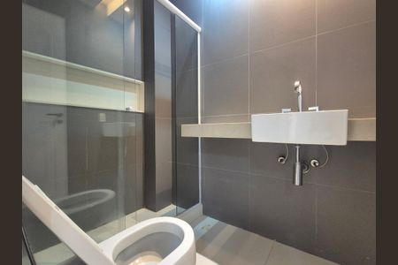 Apartamento à venda com 243m², 3 quartos e 3 vagas Apartamento à venda com 243m², 3 quartos e 3 vagasBanheiro Social