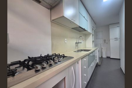 Apartamento à venda com 243m², 3 quartos e 3 vagas Apartamento à venda com 243m², 3 quartos e 3 vagasCozinha