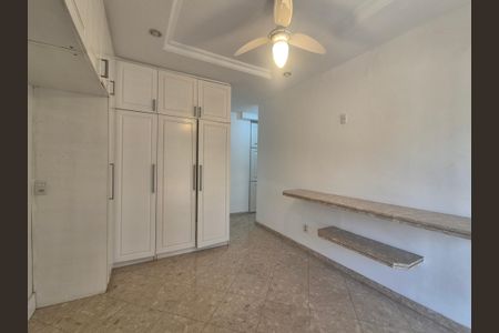 Apartamento à venda com 243m², 3 quartos e 3 vagas Apartamento à venda com 243m², 3 quartos e 3 vagasQuarto 2